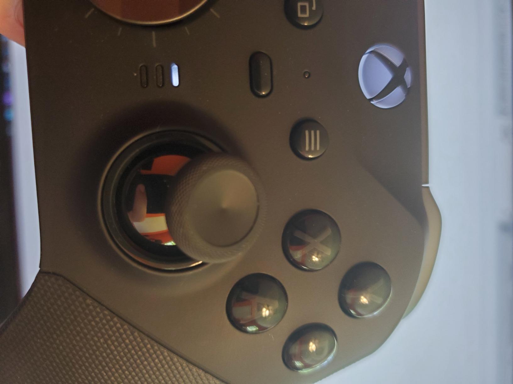 Xbox Wireless Gaming Controller | Elite Series 2 | Black | Consoles, PCs, TVs, mobile, and more | Adjustable Thumbsticks | Trigger Locks customer photo 1