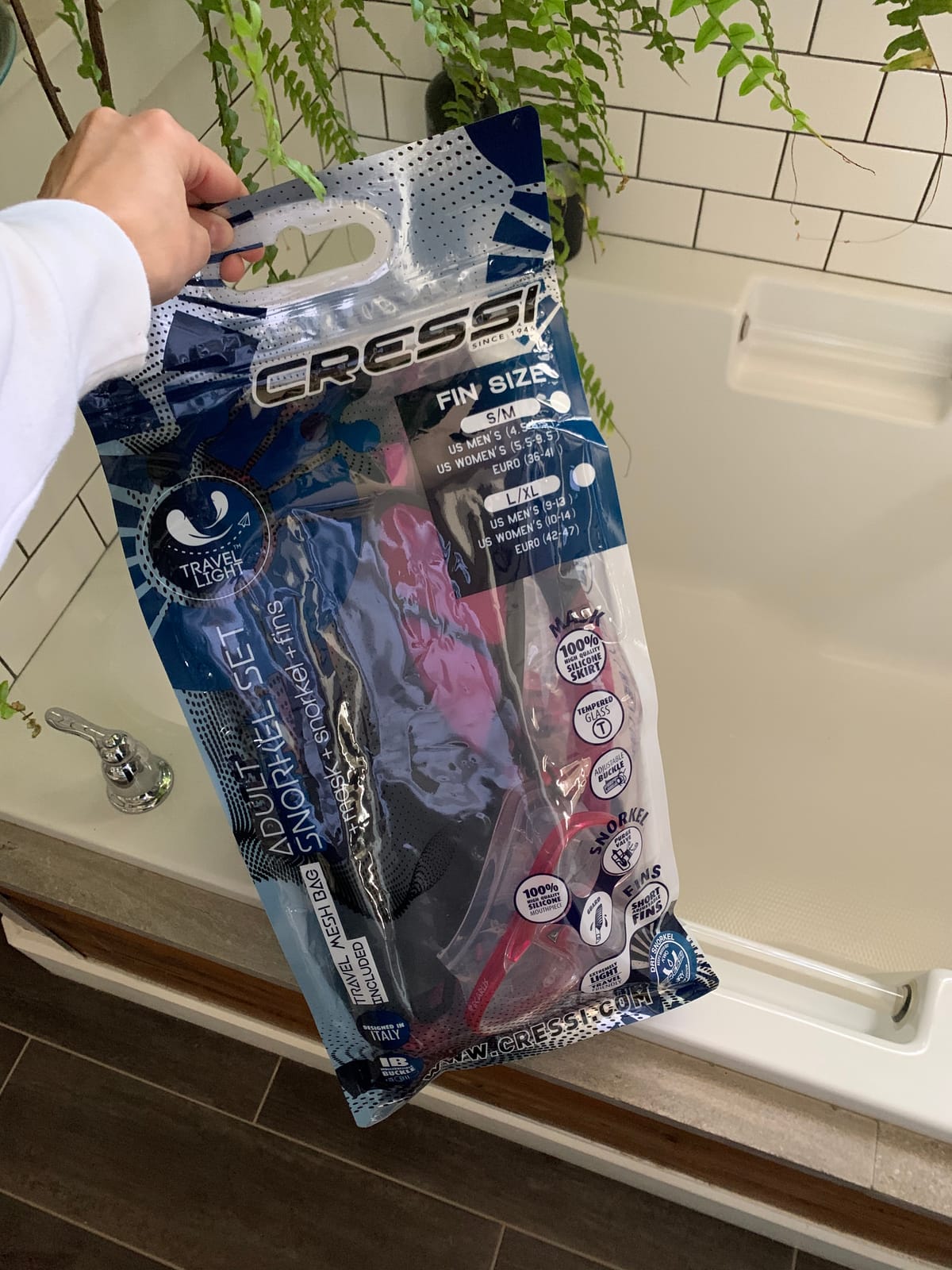 Cressi Adult Snorkel Set (Mask, Dry Snorkel, Adjustable Fins) - Light for Travel - Ocean Set: Designed in Italy customer photo 1