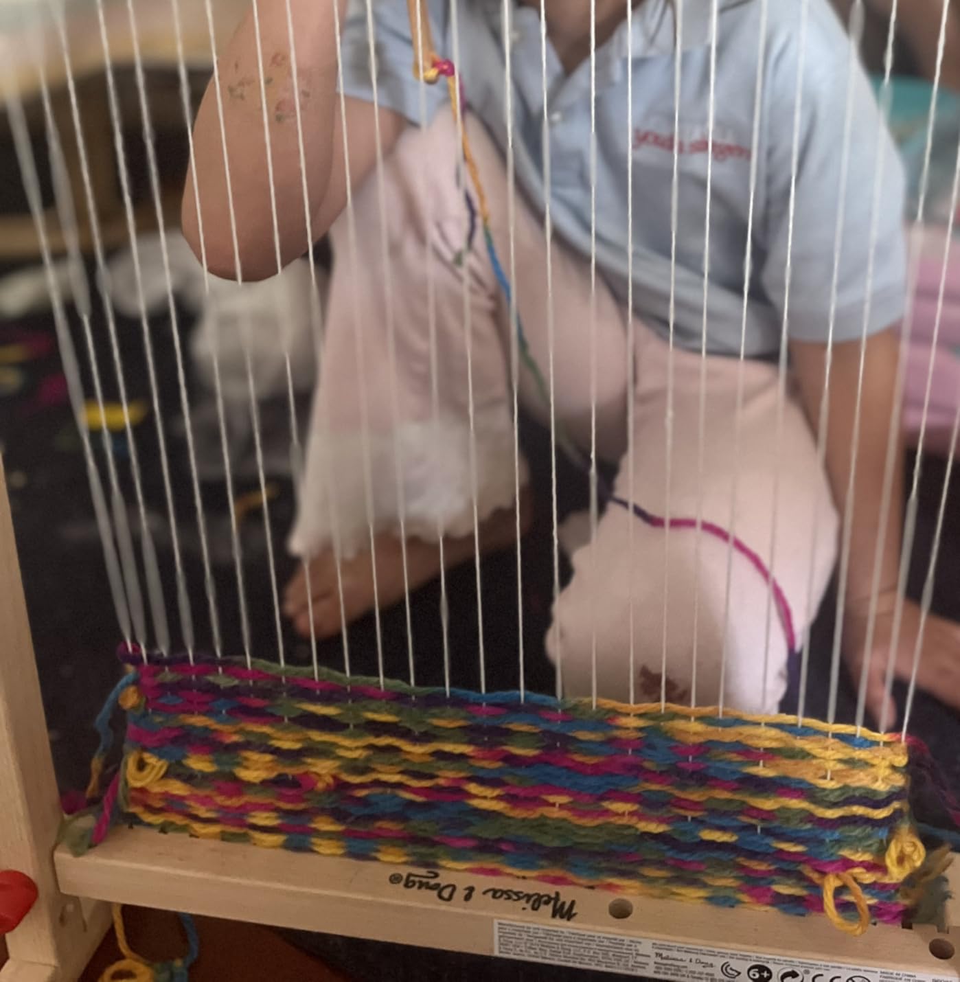 Melissa & Doug Wooden Multi-Craft Weaving Loom: Extra-Large Frame (22.75 x 16.5 inches) customer photo 1