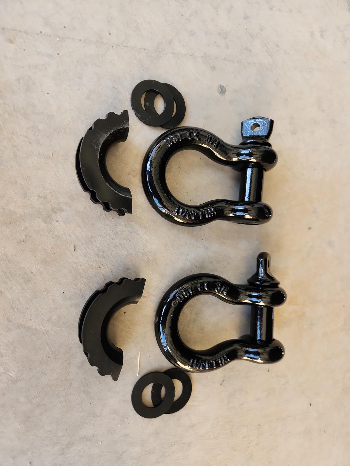 Shackles 3/4