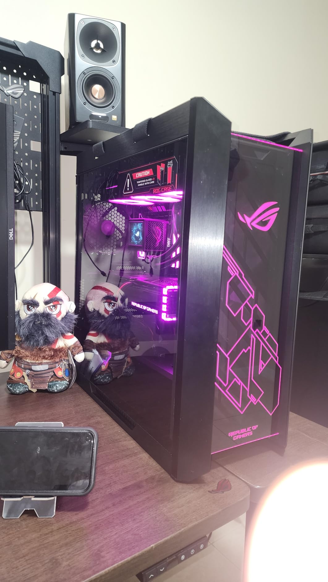 ASUS ROG Strix Helios GX601 RGB Mid-Tower Gaming Case, Pre-Installed 4x140mm Fans, ATX/EATX, Tempered Glass, Aluminum Frame, GPU Braces, 420mm Radiator Support, Aura Sync, 2 Year Warranty customer photo 2