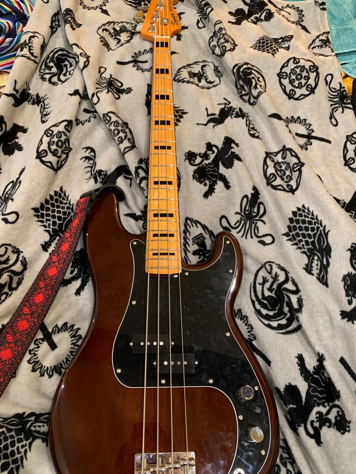 Squier Classic Vibe 70s Precision Bass, Black, Maple Fingerboard customer photo 1