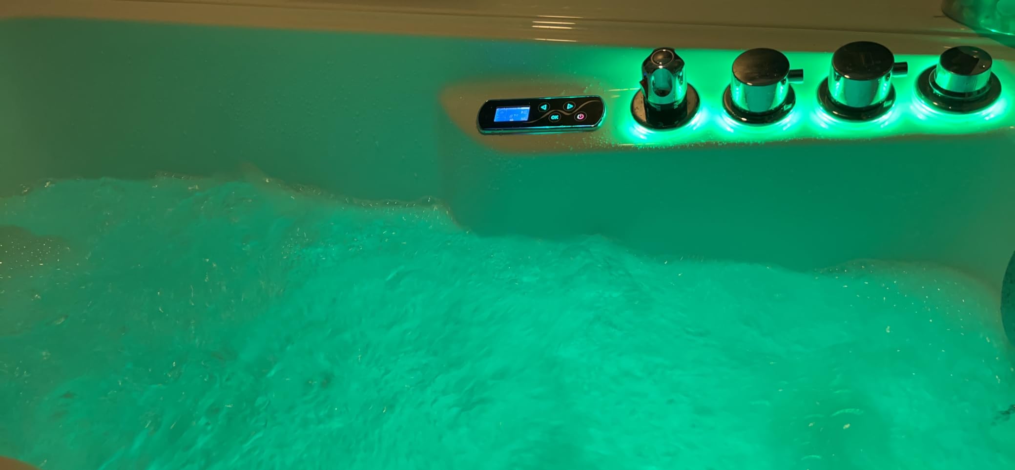 ANZZI Walk In Tub, 27 X 53 In, Right Drain, 12 Whirlpool & 18 Air Jets | Soothing Hydrotherapy Targeted 12 And 18 Acu Stream Work, Integrated Grab Bars Slip Resistant Flooring customer photo 1