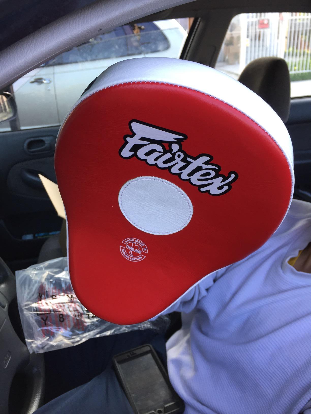 Fairtex FMV9 Contoured Focus Mitts | Striking Accuracy & Protection for Boxing, Muay Thai, Kickboxing | Ergonomic Design, Soft Padding, Secure Fit Leather customer photo 2