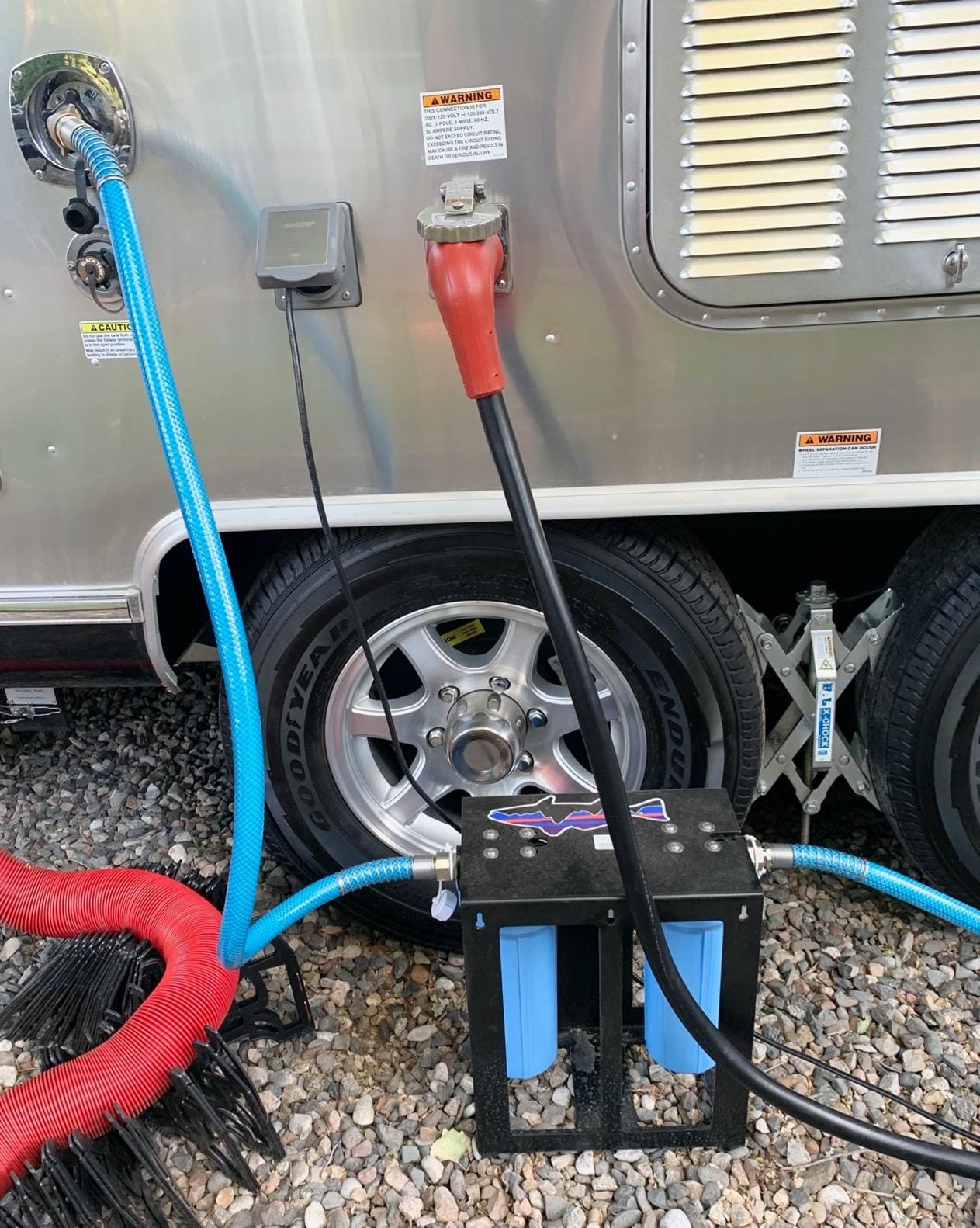 Camco EVO X2 Dual Stage Camper/RV Water Filter Kit - Made in the USA | 2 Stage Filtration w/KDF & GAC - Filters Out Bad Taste, Odors, Lead, Bacteria & More - Replaceable Filters (40639) customer photo 1