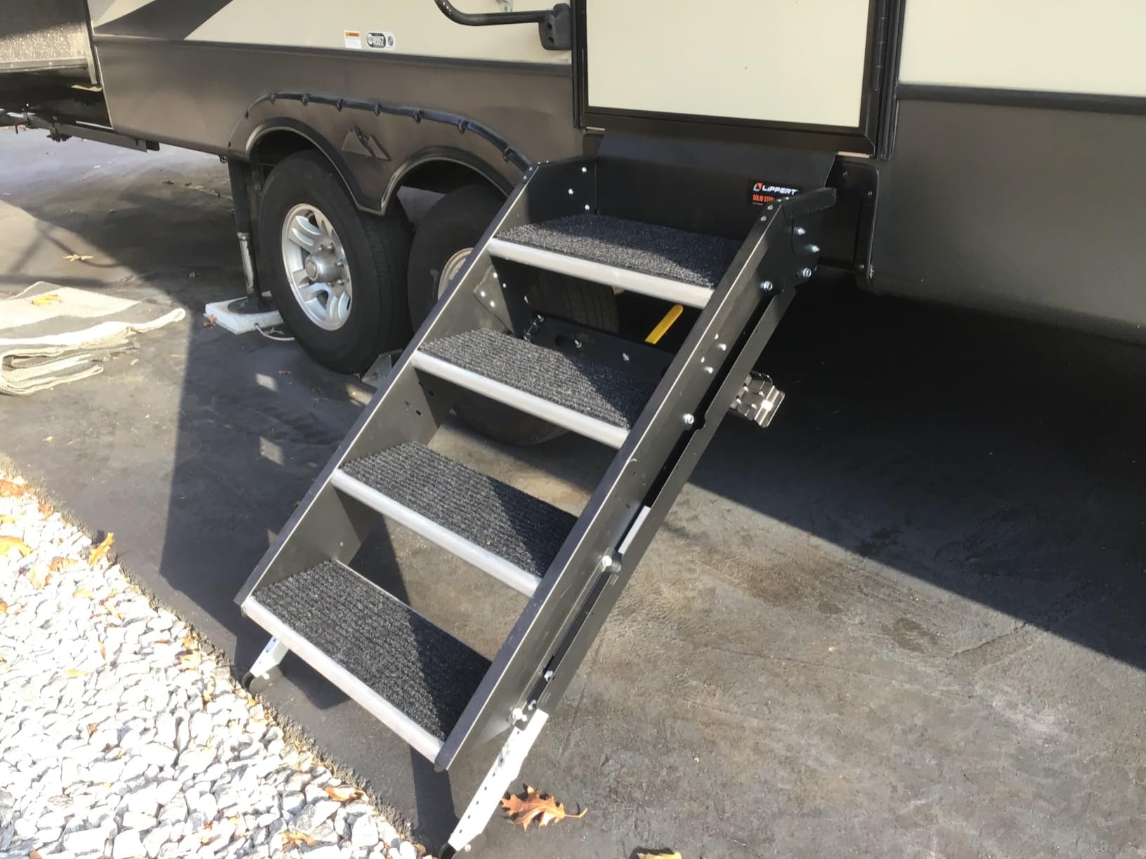 Lippert Solid Step 3.0 Premium 26