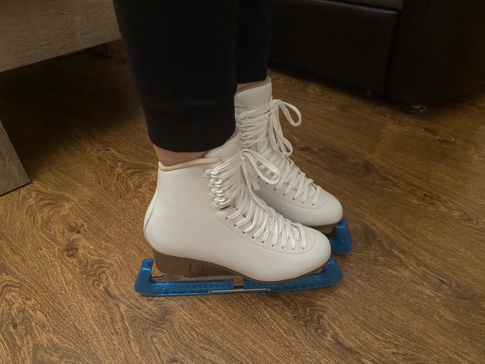Jackson Ultima - Artiste with Mark IV Blade - Womens/Girls/Mens/Boys | Comfortable Figure Skates for Ice Skating & Figure Skating, Ice Skates for Women & Men/Kids Ice Skates customer photo 2