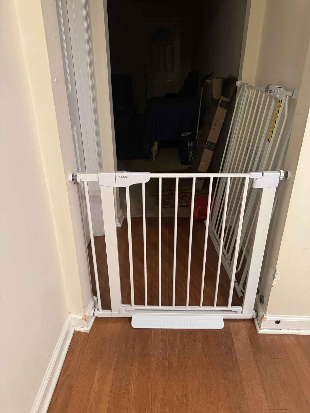 Cumbor 30-40.6 in Baby Gate for Stairs and Doorways, Dog Gate Indoor White | Mom's Choice Awards Winner, Auto Close, Double Lock, Safety Child Gate for Toddlers & Pets, Pressure or Hardware Mounted customer photo 2