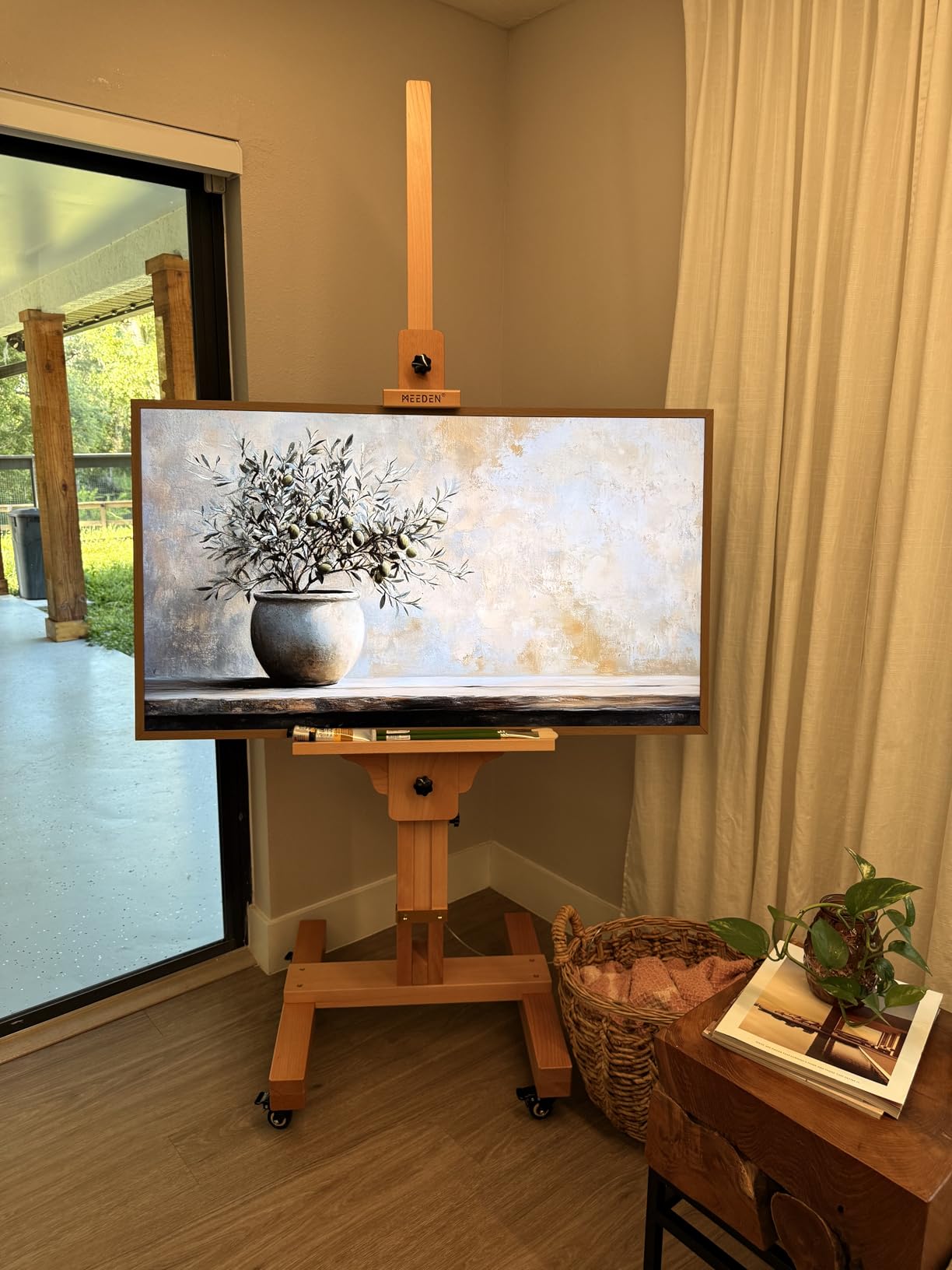 MEEDEN Extra Large Painting Easel: Holds Canvas Up to 71