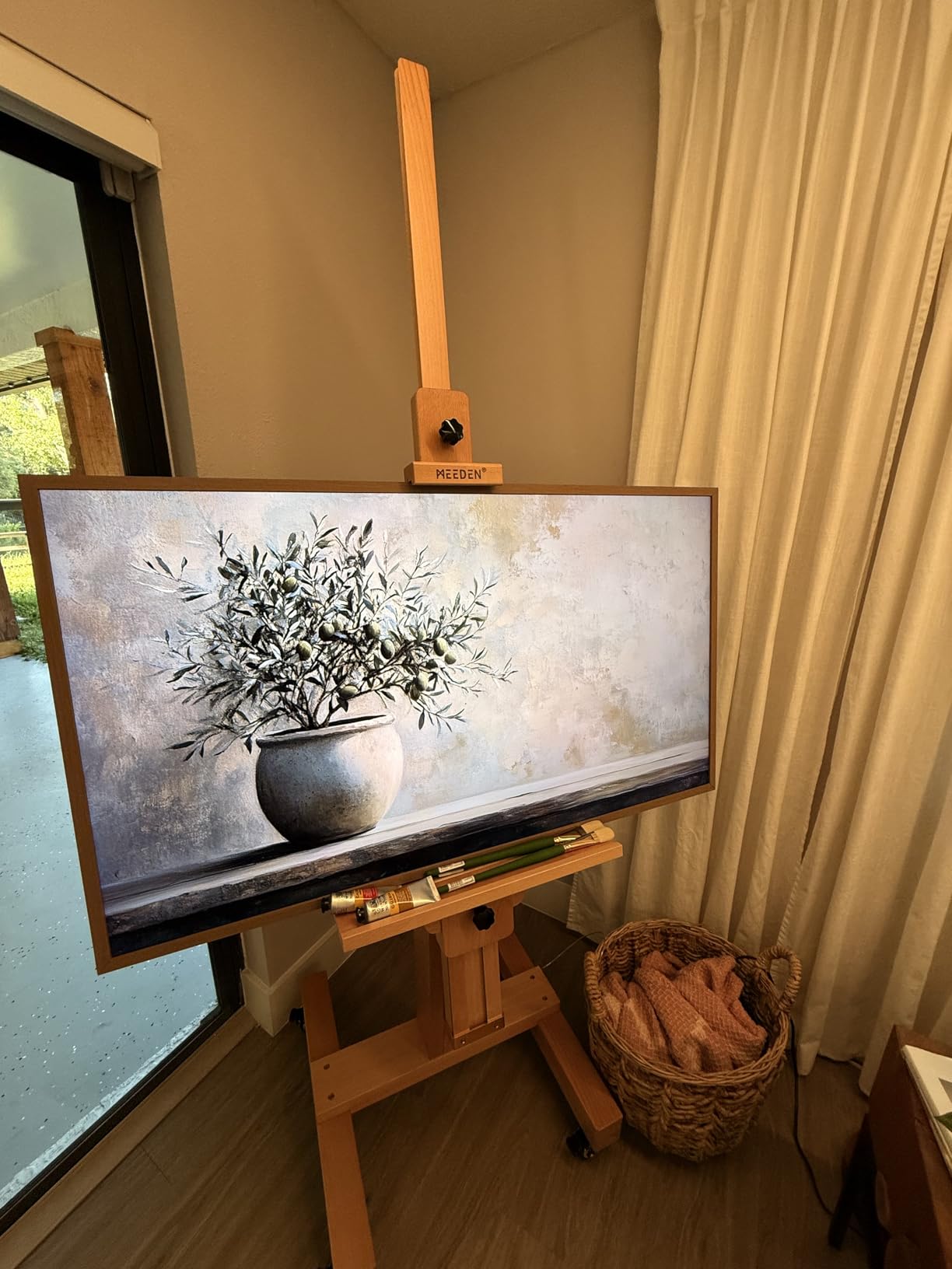 MEEDEN Extra Large Painting Easel: Holds Canvas Up to 71