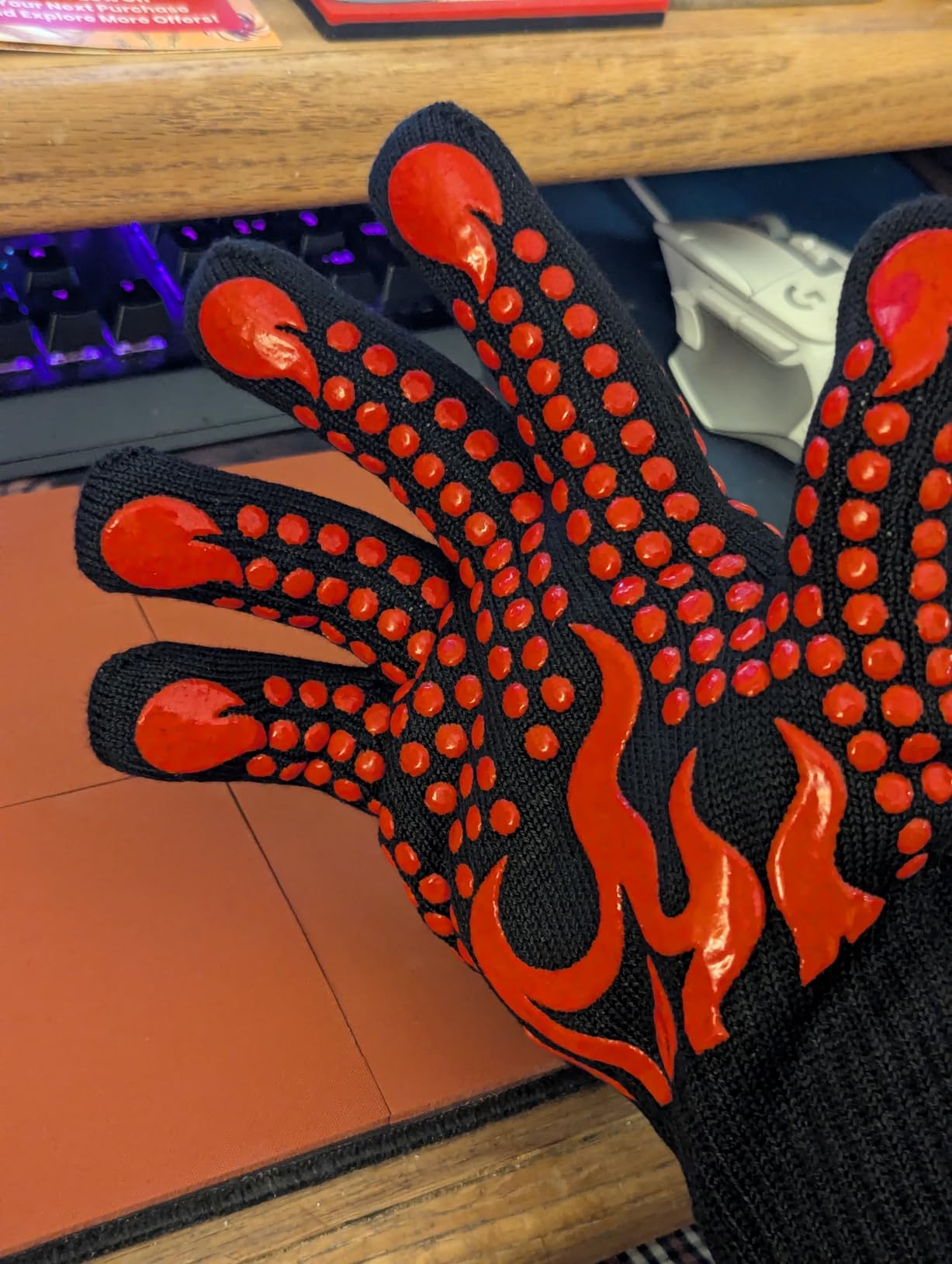 Comsmart BBQ Gloves, 1472 Degree F Heat Resistant Grilling Gloves Silicone Non-Slip Oven Gloves Long Kitchen Gloves for Barbecue, Cooking, Baking, Cutting customer photo 2