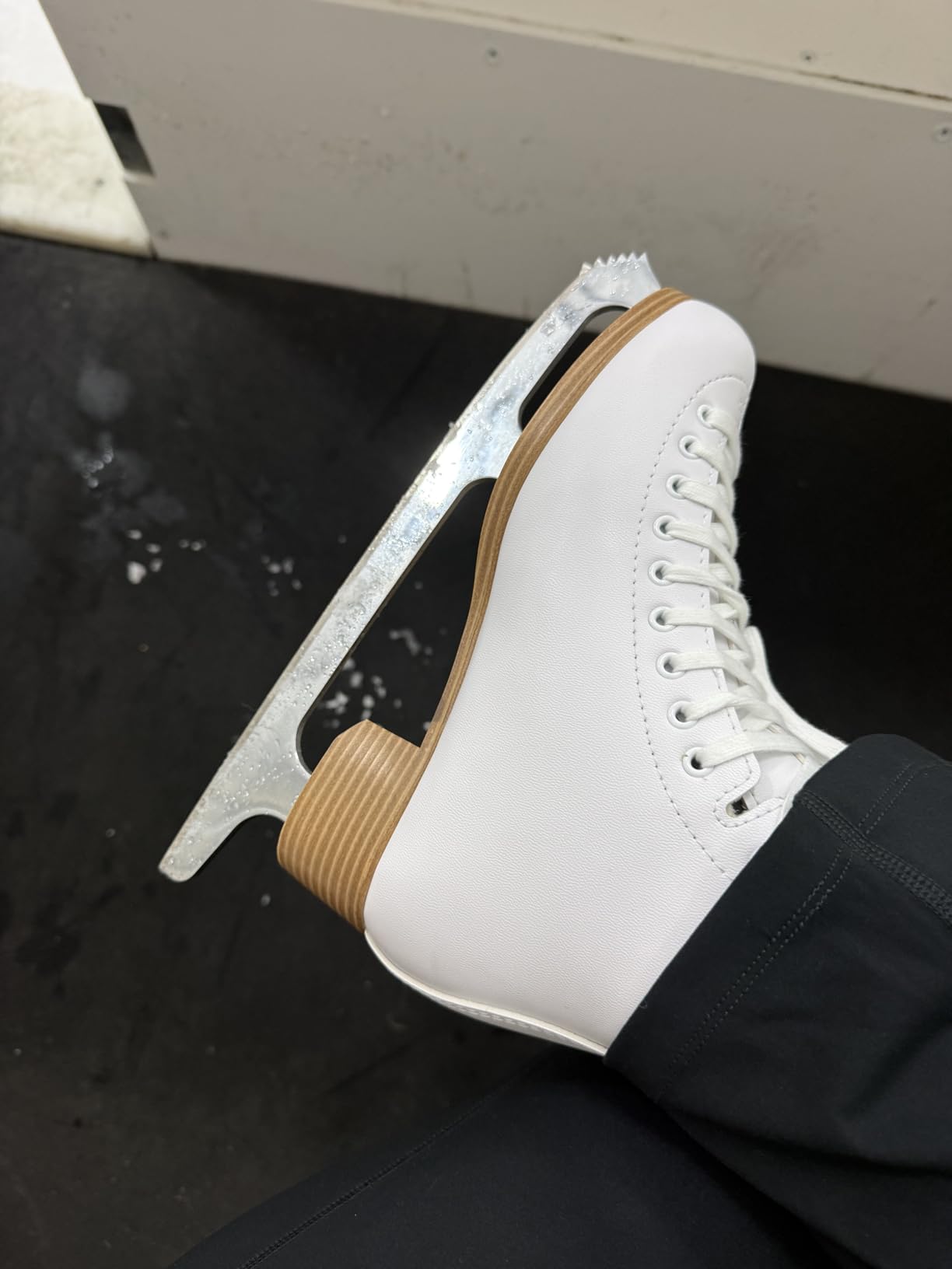Jackson Classic 200 Womens/Girls Figure Ice Skates | Comfortable Figure Skates for Ice Skating & Recreational Figure Skating, Ice Skates for Kids/Toddler Ice Skates-Medium Width customer photo 1