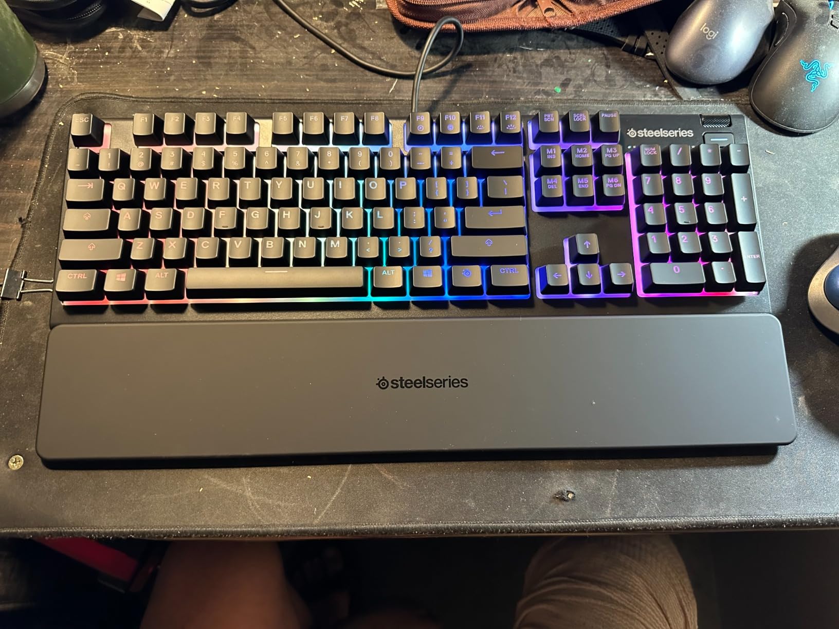 SteelSeries Apex 3 RGB Gaming Keyboard - 10-Zone RGB Illumination - IP32 Water Resistant - Premium Magnetic Wrist Rest (Whisper Quiet Gaming Switch) customer photo 2