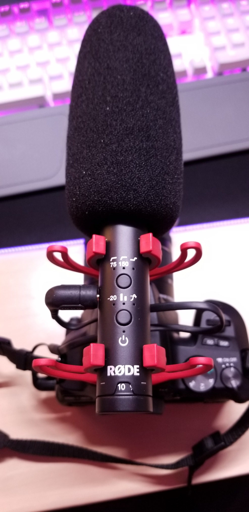 Rode VideoMic NTG Camera-mount Shotgun Microphone, Black | Supercardioid with variable gain and USB output for cameras, smartphones and computers customer photo 1