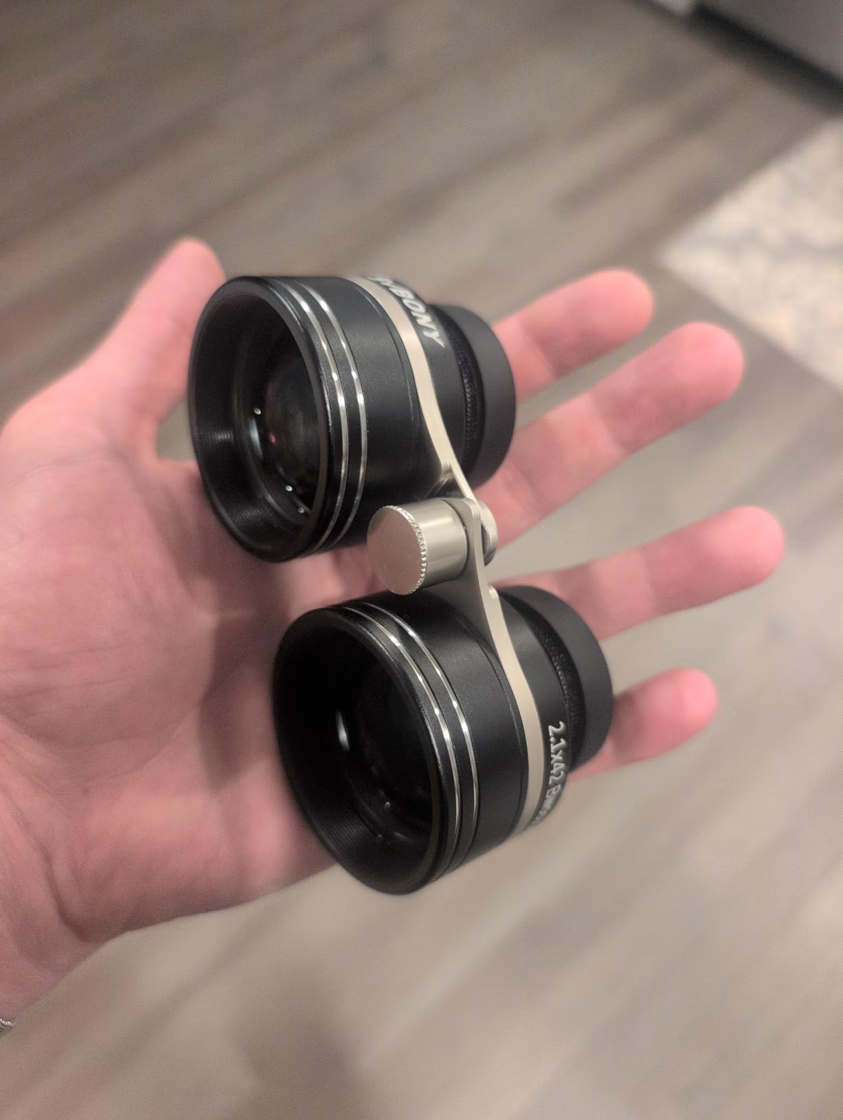 SVBONY SV407 Astronomy Binoculars 2.1x42mm, Wide Angle for Stargazing | for Star and Constellations Viewing, 26° Field of View, FMC Coating, IPX6 Waterproof, Opera Glasses, 2x Low-magnification customer photo 2