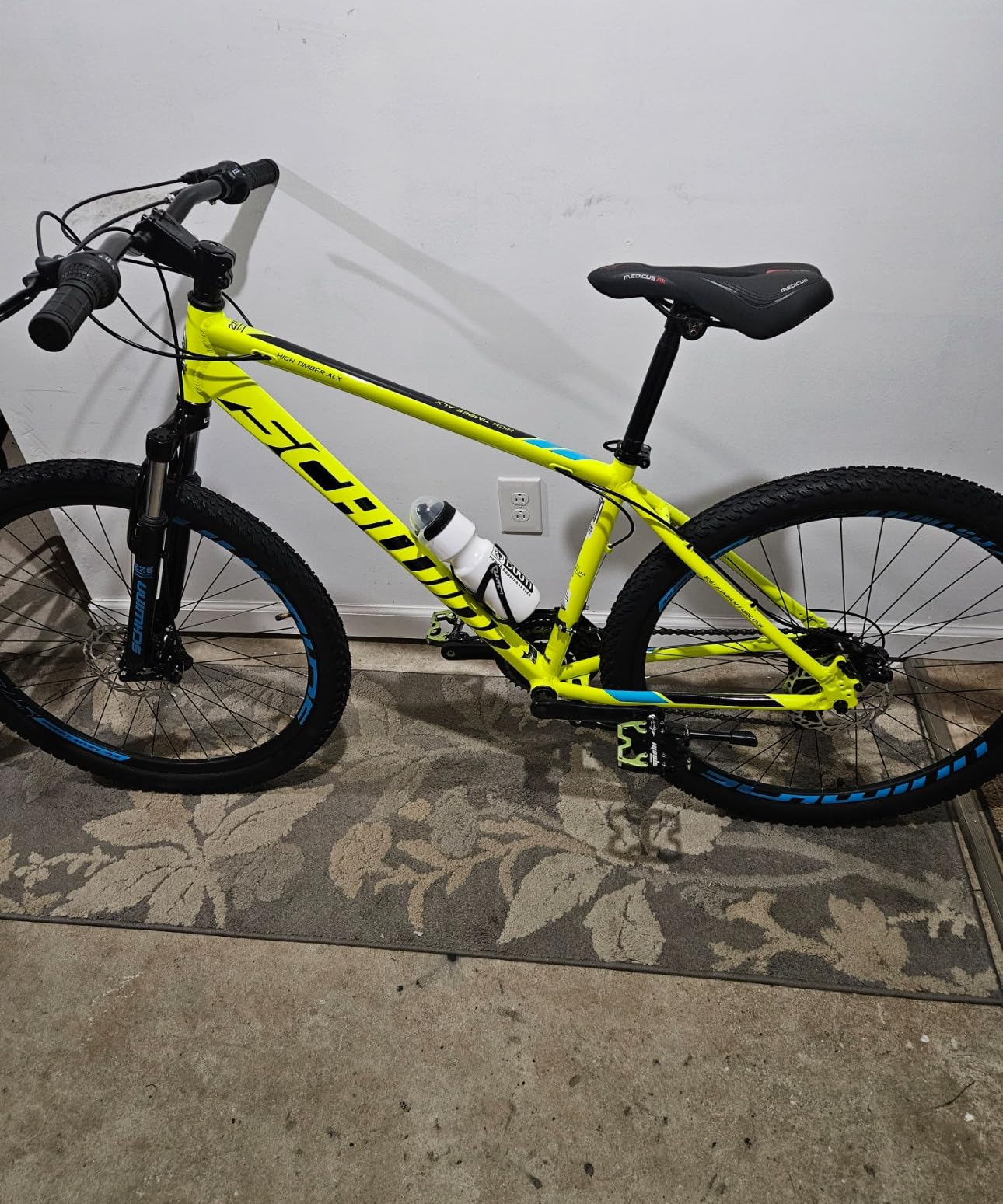 Schwinn High Timber Mountain Bike for Adult Youth Men Women Boys Girls, 24 to 29-Inch Wheels, 7 or 21-Speeds, Front Suspension, Aluminum and Steel Frame Options customer photo 2