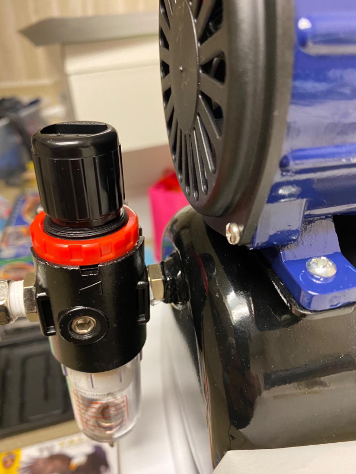 Paasche D3000R 1/5 HP Compressor with Tank, Regulator and Moisture Trap, Blue & Black customer photo 1