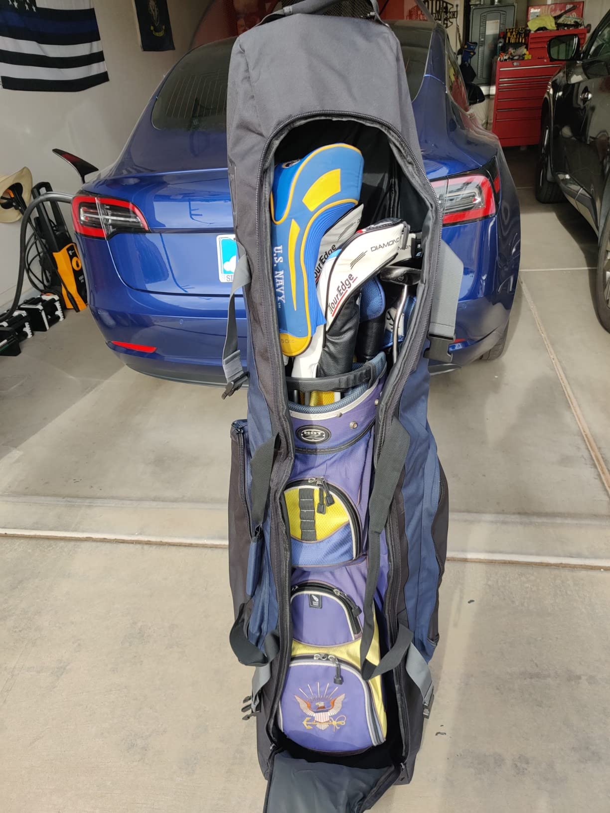 OutdoorMaster Padded Golf Travel Bag with Reinforced Wheels | 900D Oxford Fabric, Wear-Resistant, Waterproof, Accessories Compartment, Soft-Sided Golf Club Bag, Airline Travel customer photo 1