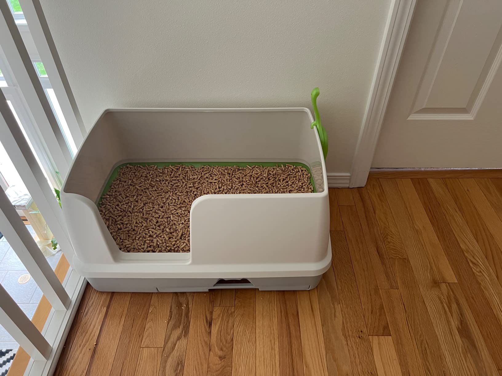 Purina Tidy Cats Breeze Litter Box System Kit with Pellet Cat Litter, XL Litter Box and Litter Box Pads customer photo 2
