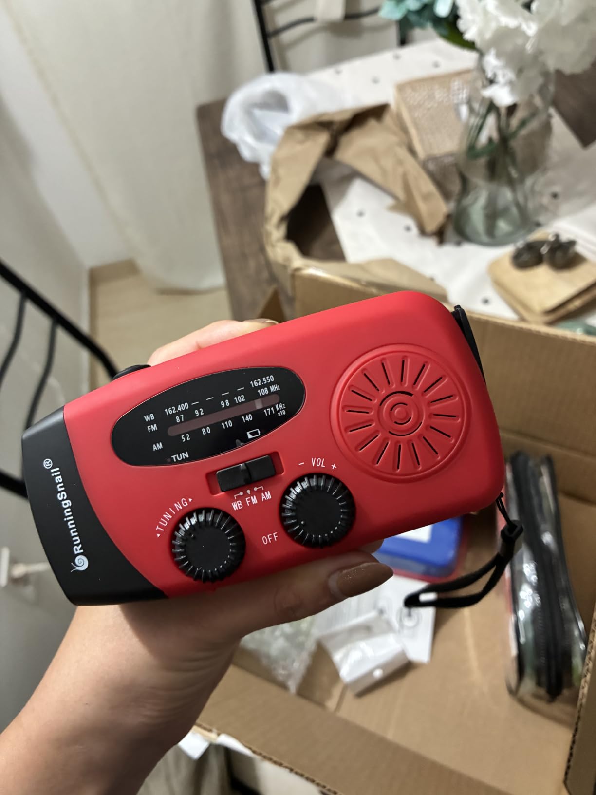 Emergency Crank Weather Radio, 14800mWh Solar Hand Crank Portable AM/FM/NOAA Weather Radio with 1W 3 Mode Flashlight & Reading Lamp, Cell Phone Charger, SOS for Home and Emergency customer photo 1