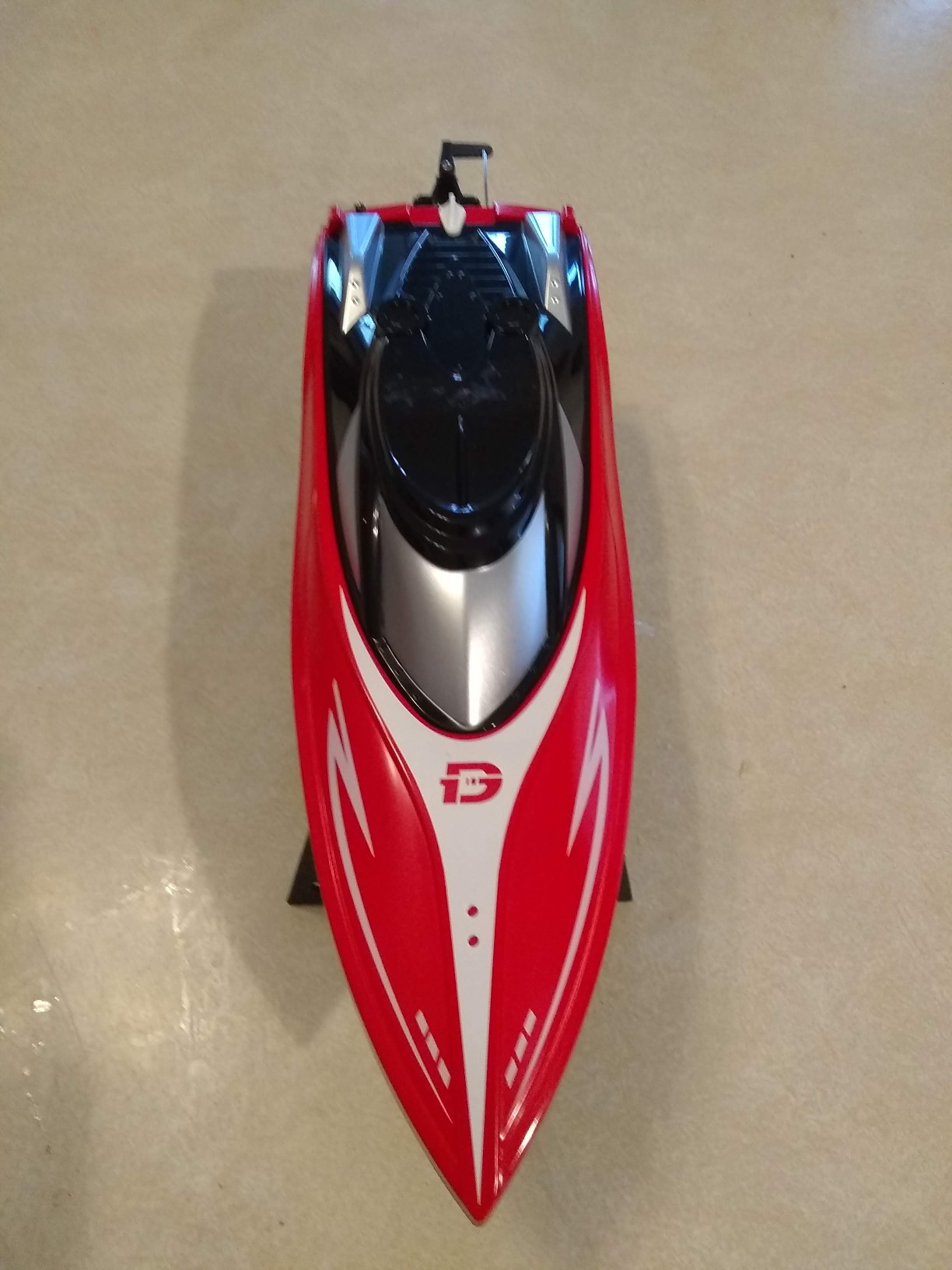 DEERC H120 Fast RC Boat for Pools and Lakes, 2.4 GHz 20+ MPH Racing Boats for Kids & Adults with Rechargeable Battery, Low Battery Alarm, Capsize Recovery customer photo 1