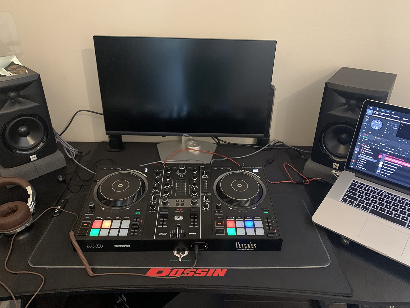 Hercules DJControl Inpulse 500: 2-deck USB DJ controller for Serato DJ and DJUCED customer photo 2