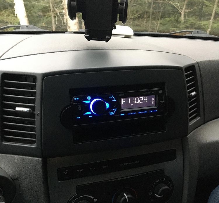 Jensen MPR210 Single DIN Bluetooth Car Stereo, Hands-Free, AM/FM, USB | Bluetooth hands-free calling and streaming, push-to-talk assistant, USB playback and charging customer photo 2