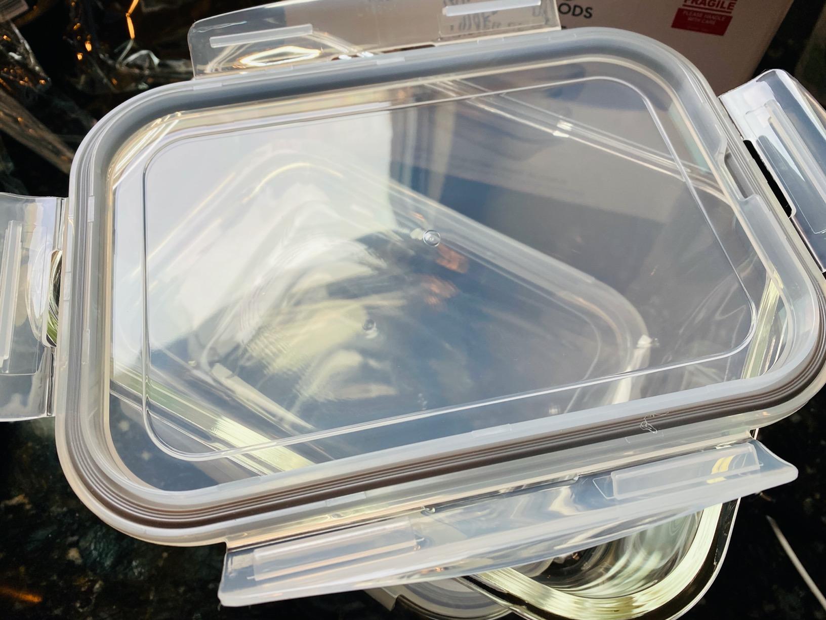 8 Cups/ 63 Oz 4 Piece (2 containers + 2 Lids) Large Glass Food Storage/ Baking Containers with Locking Lids. Ideal for Storing food, vegetables or fruits. BPA Free & Leak Proof -Microwave, Oven Safe customer photo 2