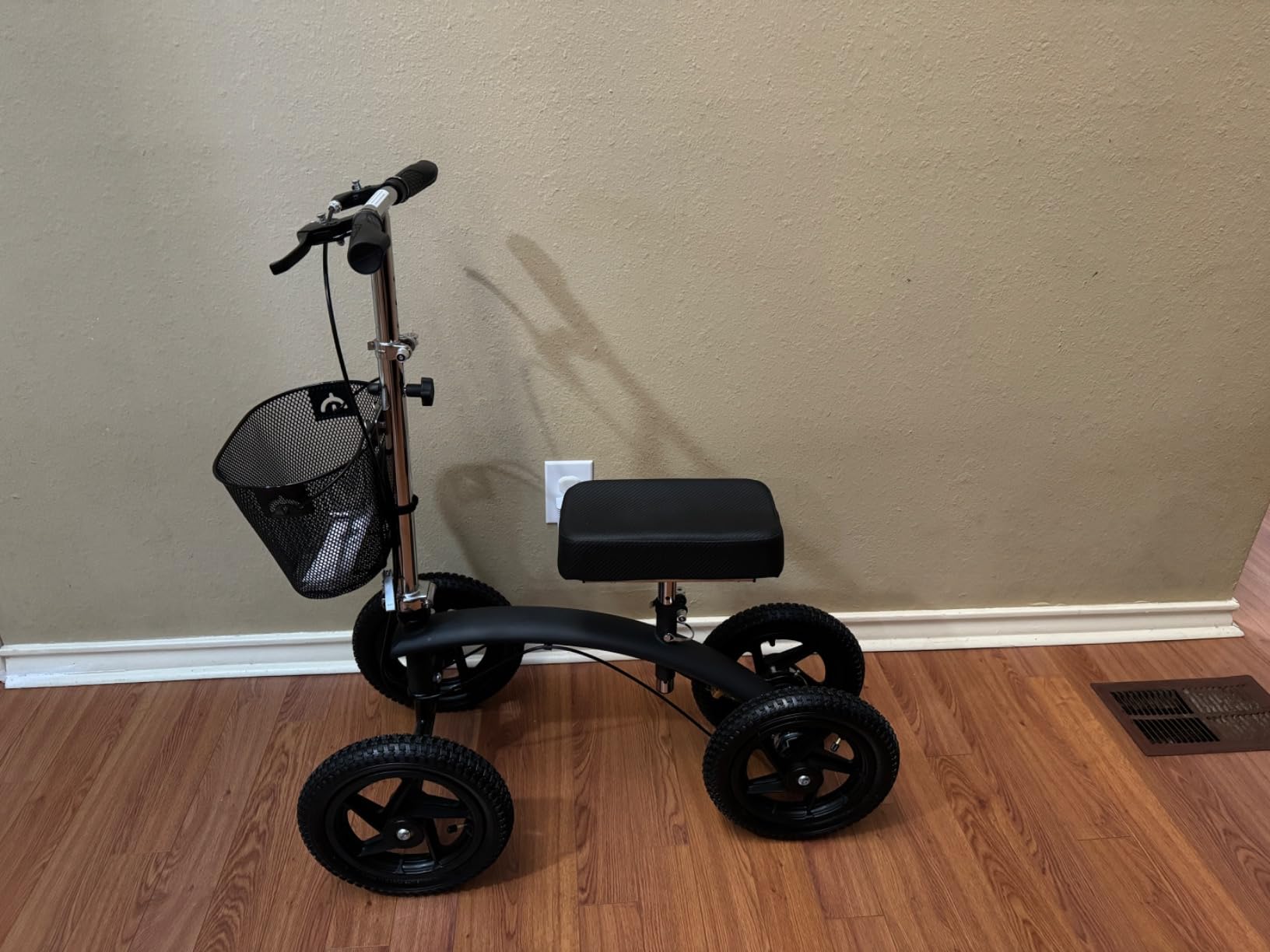 BodyMed All-Terrain Knee Walker, Steerable for Foot Injuries - Heavy-Duty, Adjustable Scooter with Dual Brakes & Metal Basket - Better Alternative to Crutches for Leg Recovery customer photo 1