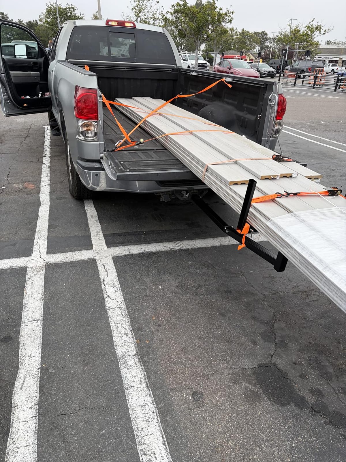 Mockins 750 Lbs Cap Truck Bed Extender Hitch Mount | 2-in-1 All-Weather Steel Canoe Rack & Kayak Trailer with Stabilizer & Straps | Versatile Truck Bed Hitch Extender for Ladders, Pipes, Lumber & More customer photo 2