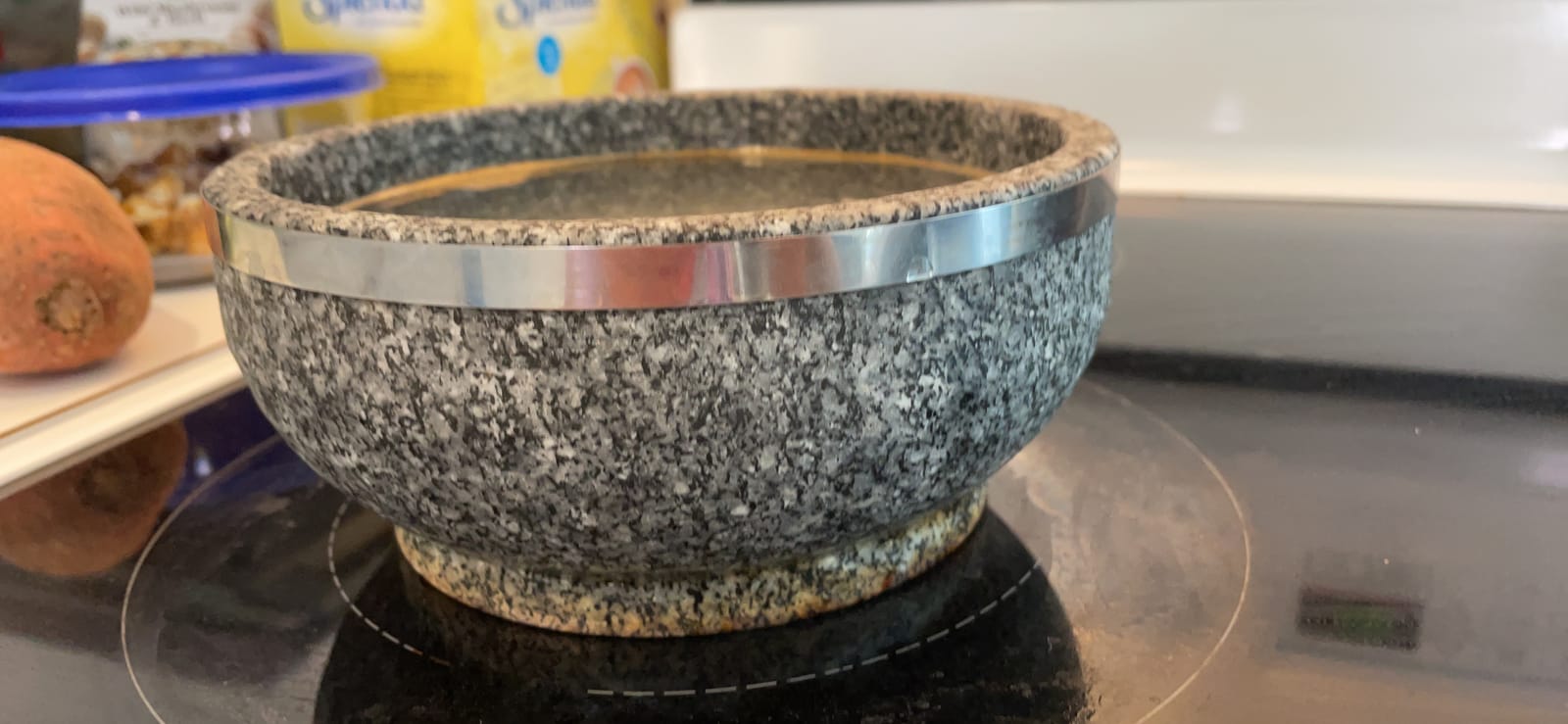 MDLUU 2 Pcs Dolsot Bibimbap Bowl 32 Oz, Granite Stone Bowl with Wood Base, Dolsot Pot for Korean Soup, Rice and Stew customer photo 2