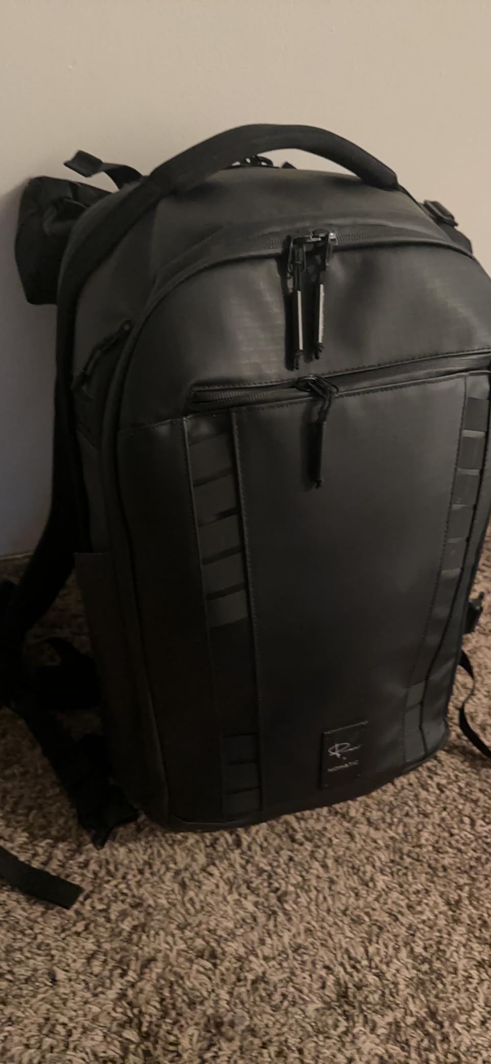 NOMATIC McKinnon Camera Backpack 35L - Camera Bag for Photographers - V1 | Customizable Dividers, Fits 16
