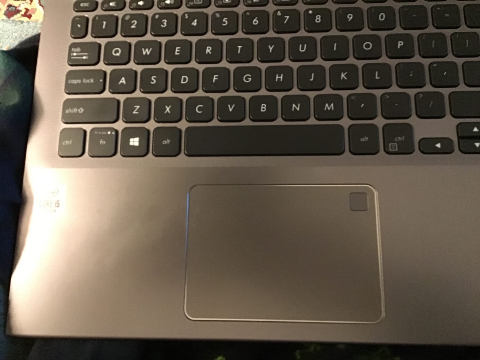 ASUS VivoBook 15 Thin and Light Laptop- 15.6 Full HD, Intel i5-1035G1 CPU, 8GB RAM, 512GB SSD, Backlit KeyBoard, Fingerprint, Windows 10- F512JA-AS54, Slate Gray customer photo 2