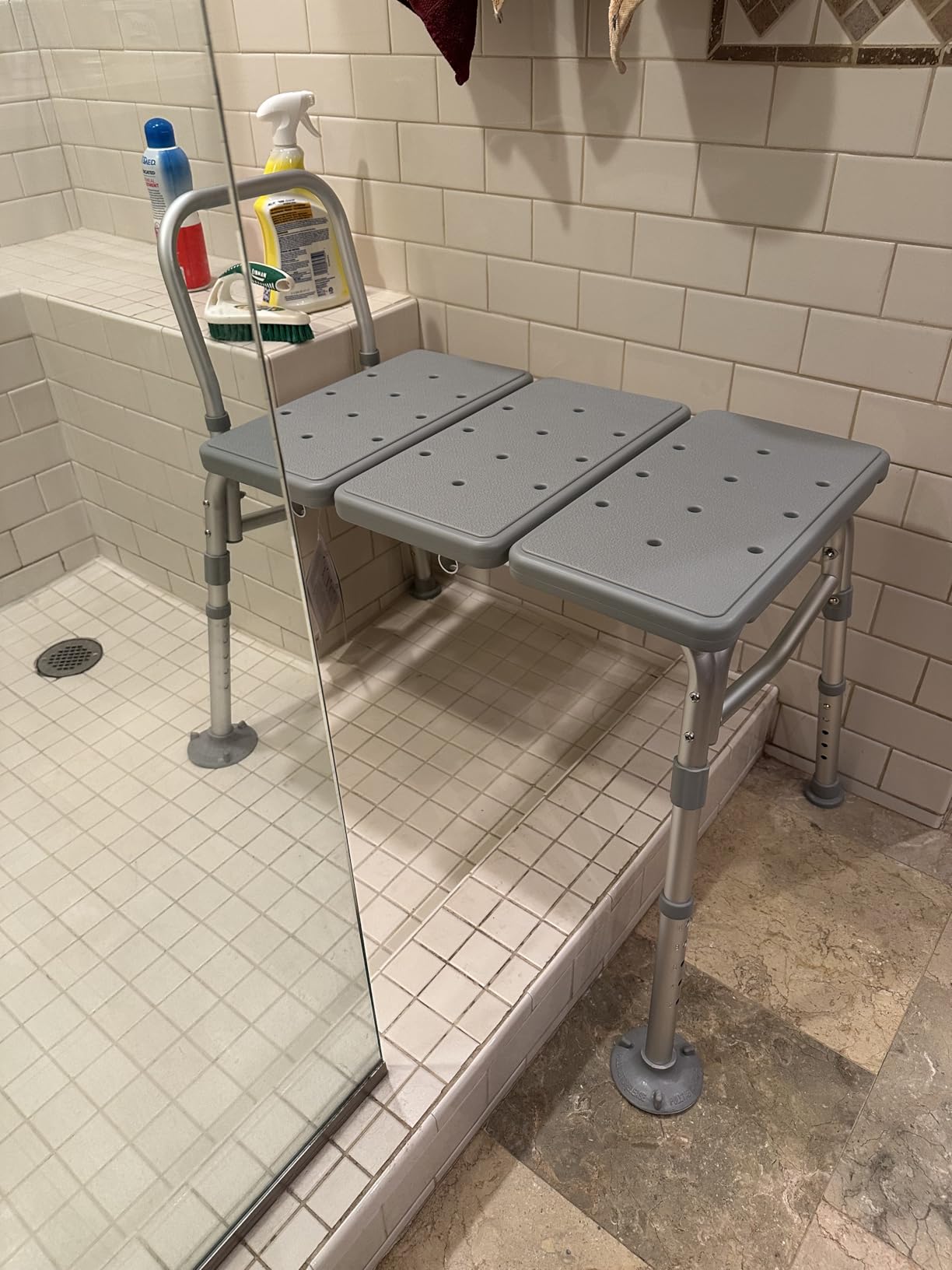 Medline Transfer Bench for Bathtubs and Showers, Adjustable Shower Bench and Bath Seat For Seniors and adults, Slip-resistant Feet, Heavy-Duty 400 lb. Weight Capacity, Tool-Free Assembly customer photo 2