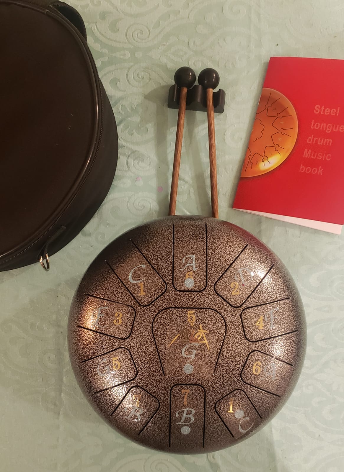 Steel Tongue Drum, AKLOT 10 inch 11 Notes Tank Drum C Key Percussion Steel Drum Kit w/Drum Mallets Note Stickers Finger Picks Mallet Bracket and Gig Bag customer photo 1
