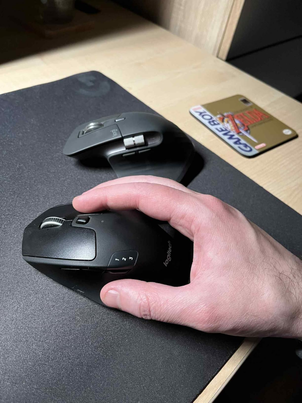 Logitech M720 Triathalon Full Size Multi-Device Wireless Mouse customer photo 1