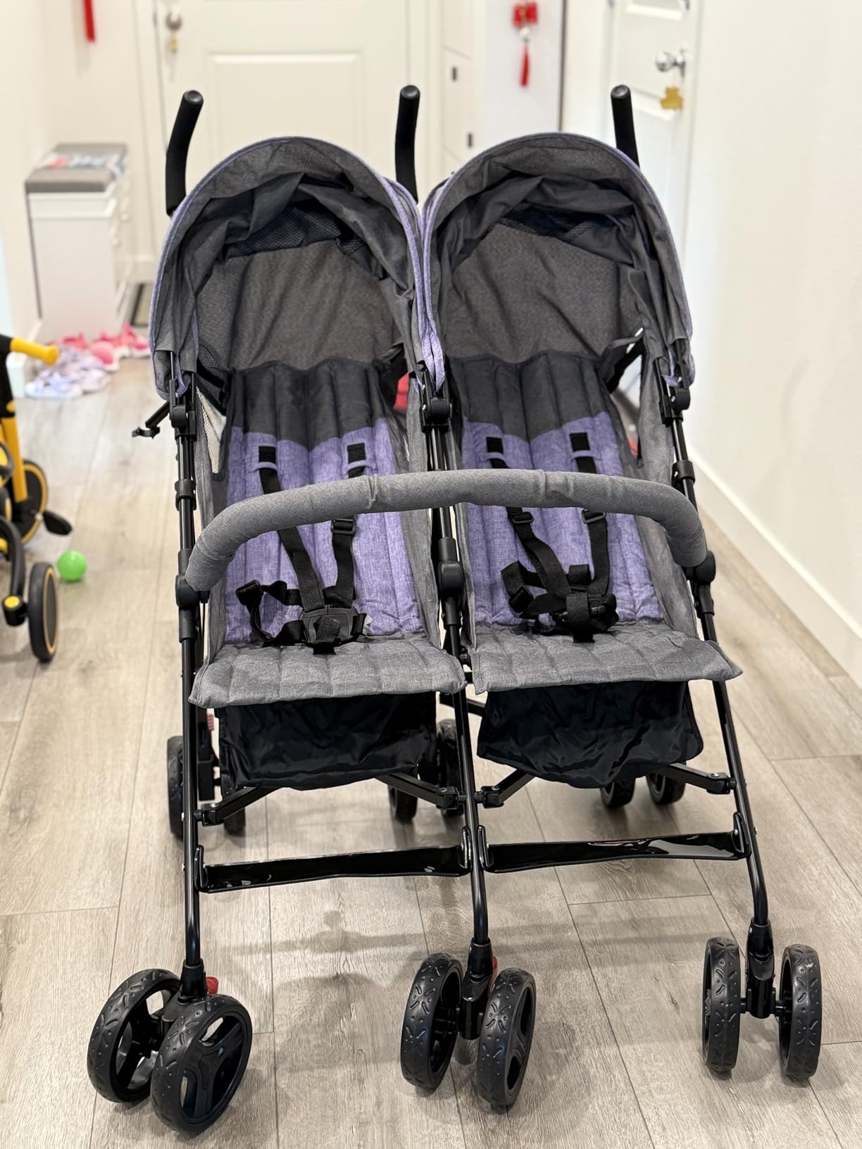Dream On Me Volgo Side-by-Side Twin Umbrella Toddler Stroller, Black customer photo 1