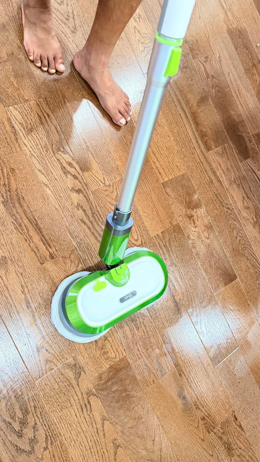 VMAI Cordless Electric Mop with Water Spray & Detachable Battery, Rechargeable Floor Spin Mop & Scrubber with LED Headlight customer photo 2