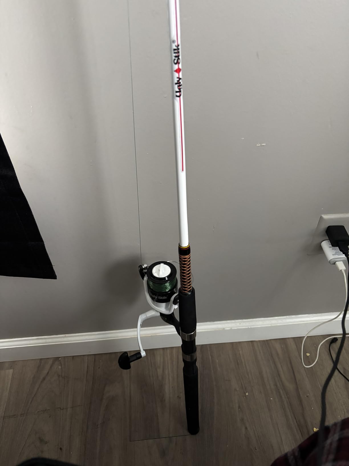 Ugly Stik Complete Spincast Reel and Fishing Rod Kit customer photo 1