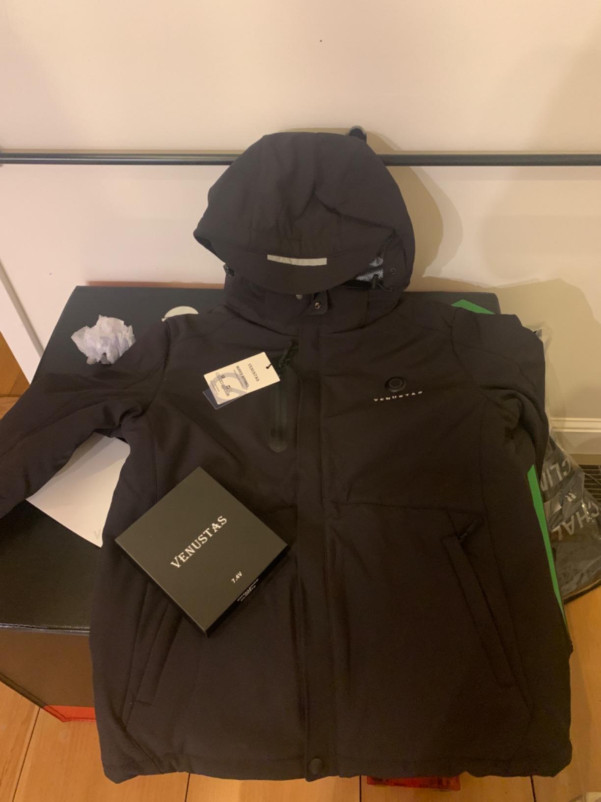 Venustas Men's Waterproof Heated Jacket with Battery & Detachable Hood | Up to 10-hour warmth • 5 heating zones • 20K waterproof shell • Lightweight warmth with FELLEX • Silver mylar lining customer photo 2