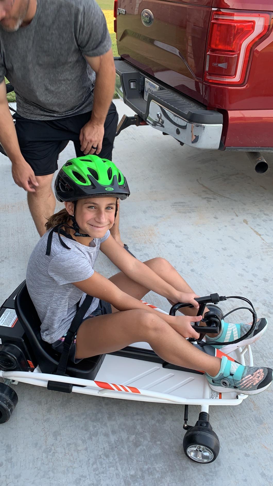 Razor Ground Force One - Electric Go-Kart for Ages 8+, Up to 12 MPH, Up to 40 Minutes of Continuous Use, Variable Speed Throttle, 24V Rechargeable Battery customer photo 2