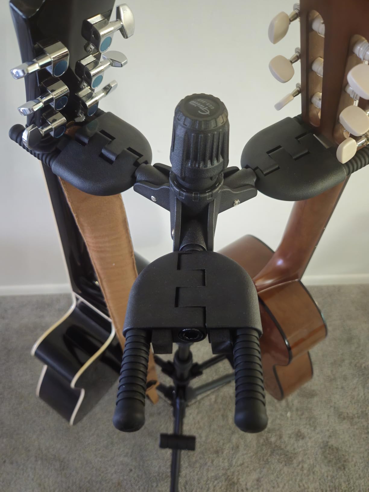 GUITTO Guitar Stand - Heavy Duty Auto-Lock, Adjustable & Foldable for Acoustic/Electric/Bass (33lbs Capacity), Non-Slip Base, Anti-Rust - Portable for Stage/Travel/Studio GGS-06 customer photo 2
