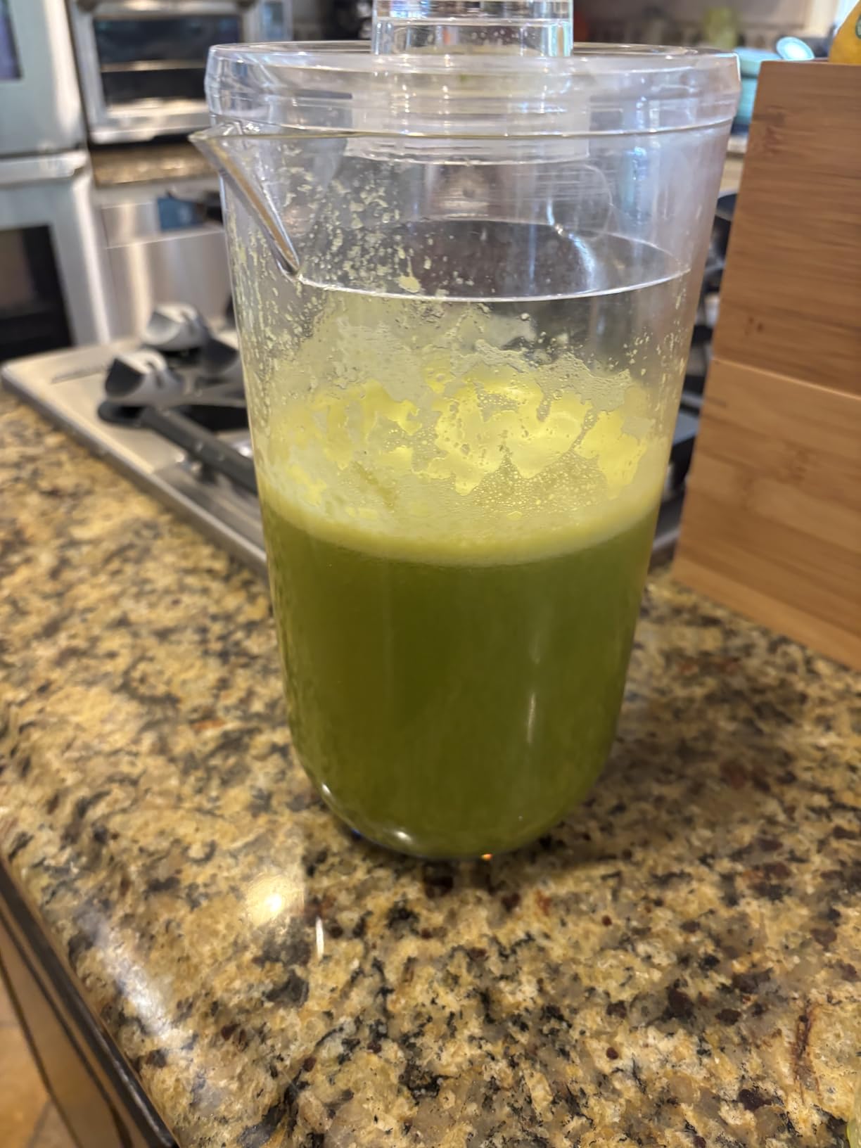 NutriBullet Juicer Pro Centrifugal Juicer Machine for Fruit, Vegetables, and Food Prep, 27 Ounces/1.5 Liters, 1000 Watts, Silver, NBJ50200 customer photo 1
