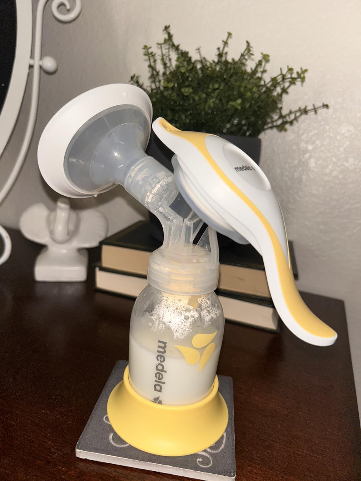 Medela Harmony Manual Breast Pump, On-the-Go, More Milk Output | Soft-Rim Comfort Shield, 2-Phase Expression, Lightweight & Portable, 5 oz, BPA-Free, Hand Pump customer photo 2