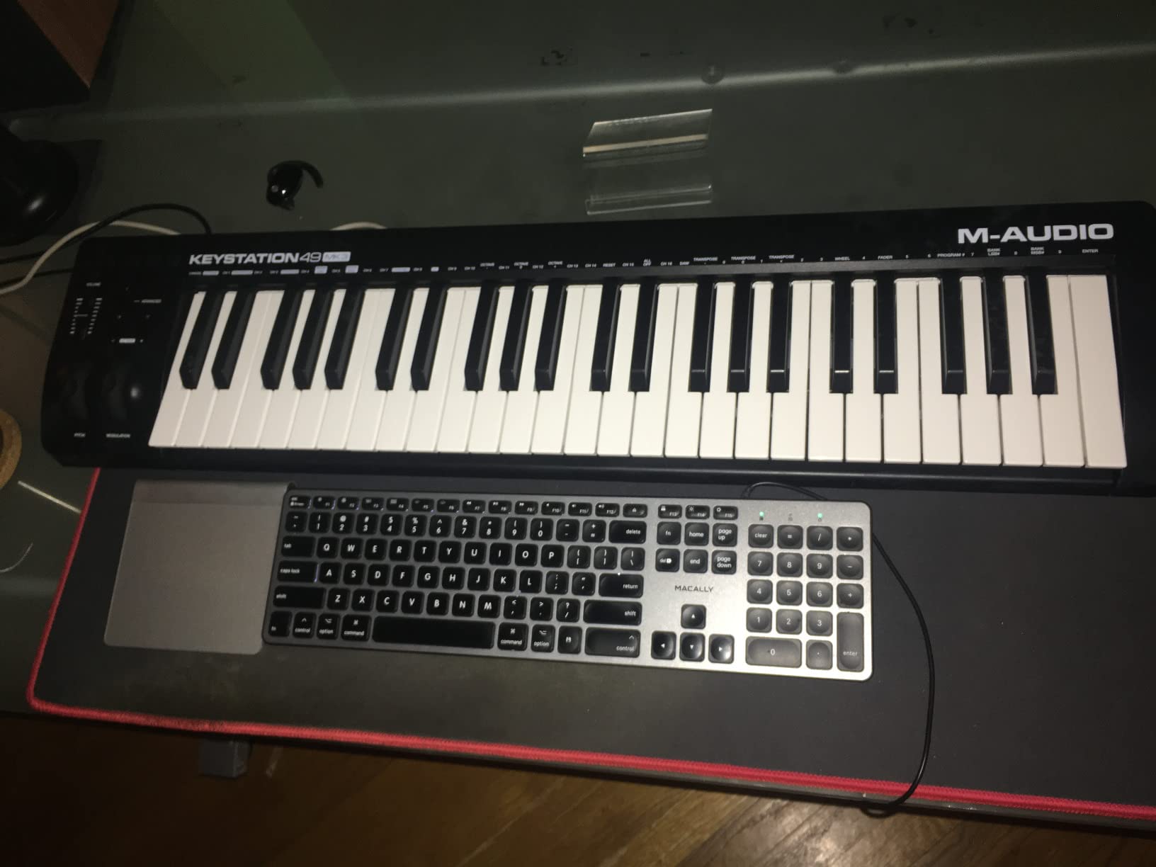 M-AUDIO Keystation 88 MK3 USB MIDI Controller | Semi-Weighted 88-Key Keyboard Controller for Complete Command of Virtual Synthesizers and Bundled DAW Recording Software customer photo 1