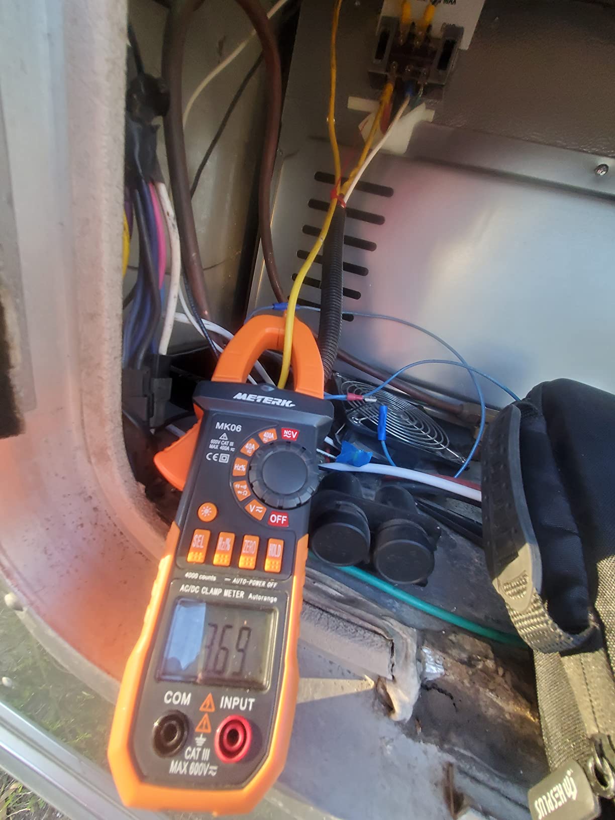 Dometic DMC Series 10 cu. ft. 12V DC Power Compressor Refrigerator, Right Hinge, Stainless Steel customer photo 1