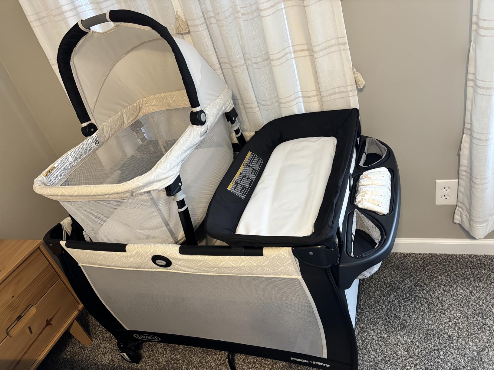 Graco Pack 'n Play Close2Baby Bassinet Playard with Portable Bassinet, Diaper Changer and More, Derby customer photo 2