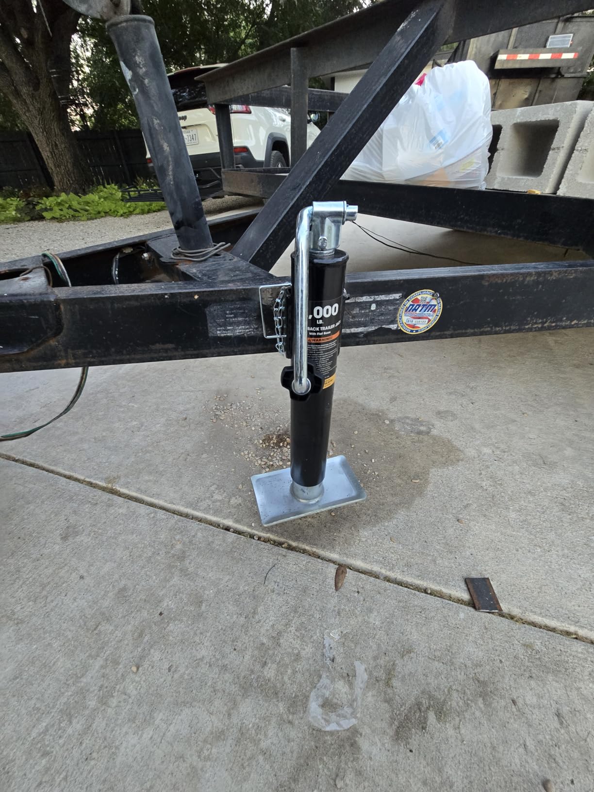 Big RED 2000 LBs Capacity Weld on Pipe Mount Swivel Trailer Jack, ATR39003R customer photo 1