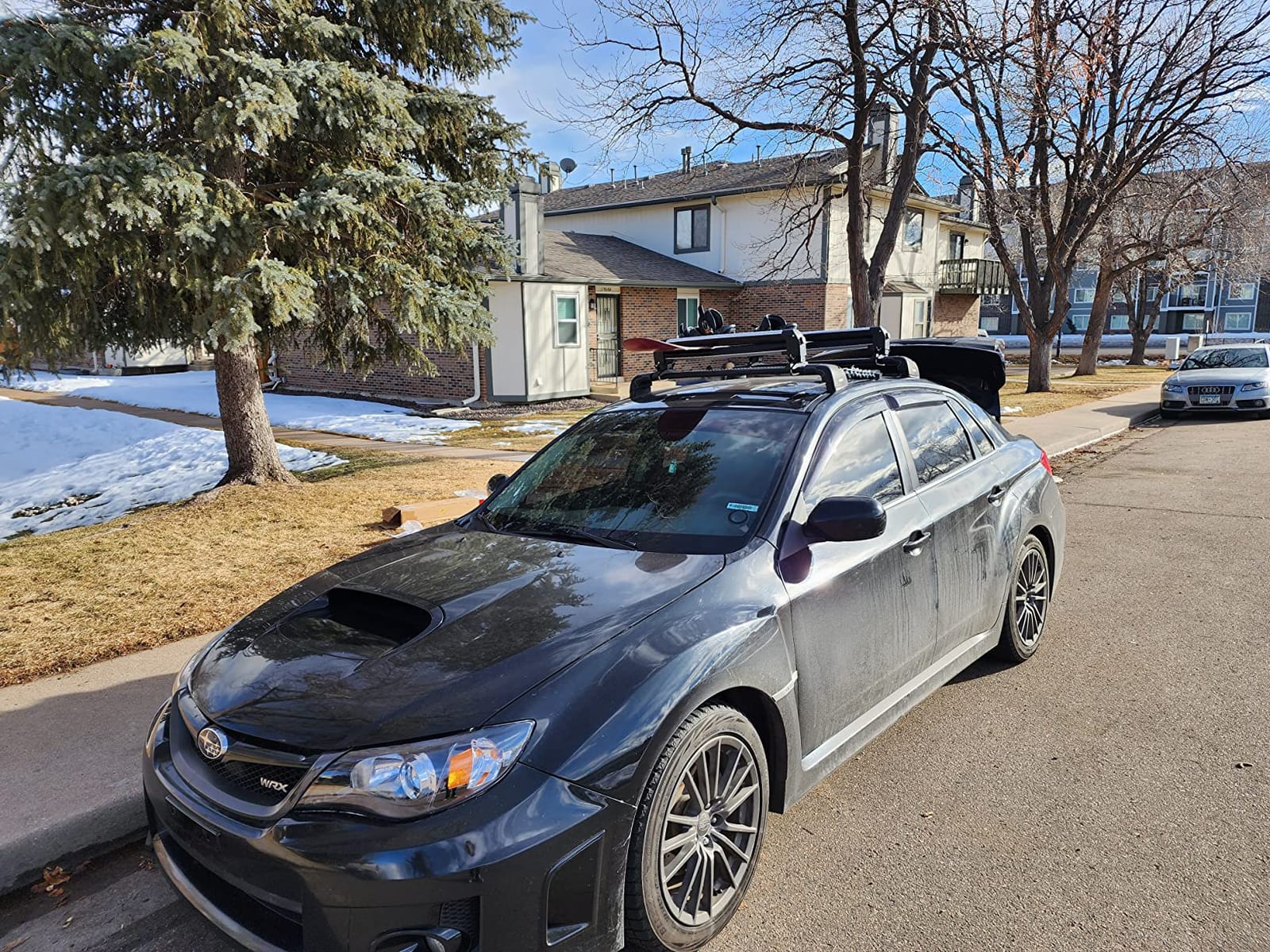 Leader Accessories Ski & Snowboard Roof Rack, Fits 6 Skis or 4 Snowboards | 2 PCS Universal Top Holder Carriers Crossbar Fit, Lockable, Anti-Theft Lock, Rustproof Aluminum & Anti-Scratch Rubber Padding customer photo 1