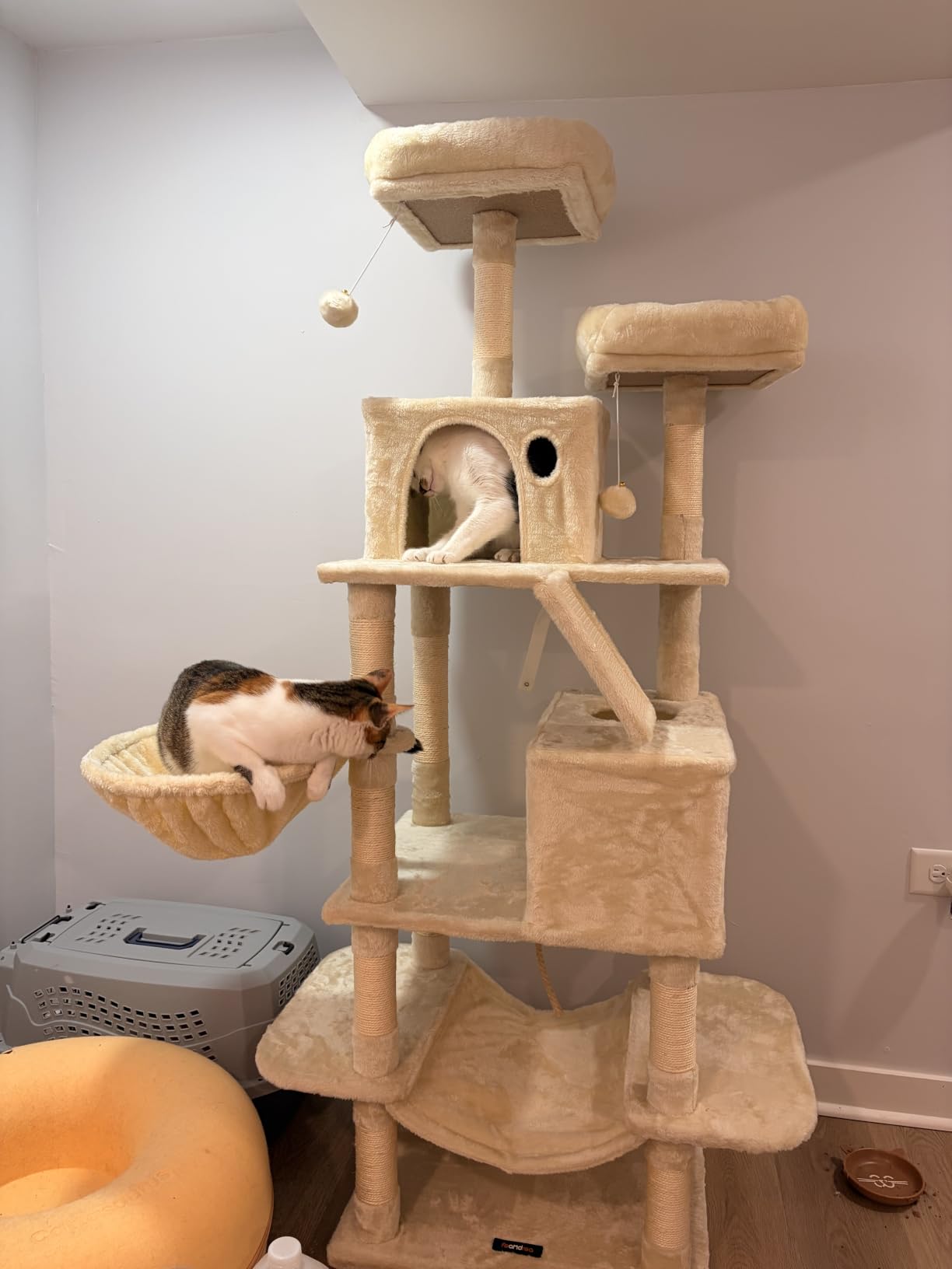 Feandrea Cat Tree, 81.1-Inch Large Cat Tower, Multi-Level Plush Condo with 13 Scratching Posts, 2 Perches, 2 Caves, Basket, Hammock, Pompoms, Smoky Gray UPCT190G01 customer photo 2